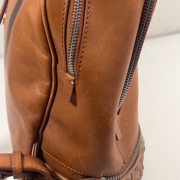 Vintage Liebeskind Berlin Brown Leather Backpack Adjustable Strap Zippered Woven - Picture 10 of 16